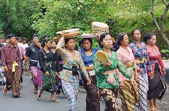 Lovina, Ceremony