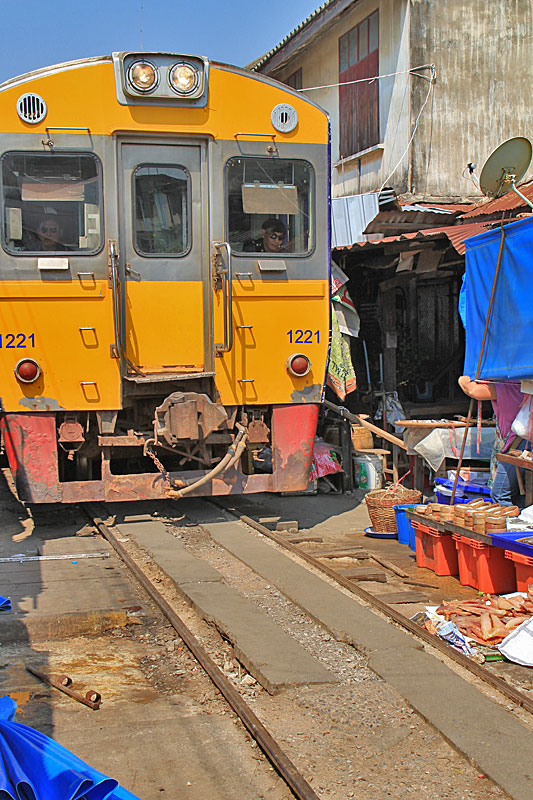 Mae Klong Railway Market