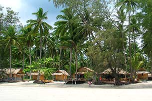 Klong Phrao Beach - Click for large image !