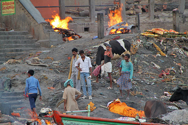 Varanasi, cremation