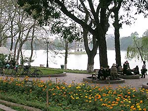 Hanoi, Hoan Kiem lake